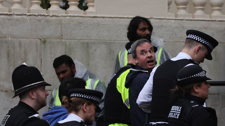 Protesty w Londynie przeciwko królowi. Są pierwsi zatrzymani