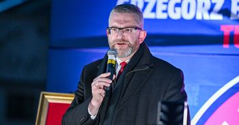 Piotr Cywiński o słowach Grzegorza Brauna o Auschwitz: Niegodne, haniebne, zakłamane. Czas na prokuraturę