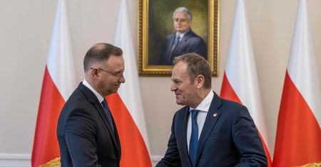 Co zrobi Duda? W tle możliwa "katastrofa" dla PiS
