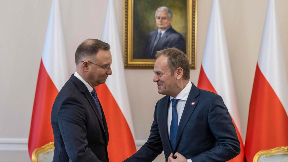 Tusk ostrzega Dudę. Eksperci komentują ruch premiera