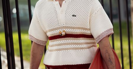 Łączy sportowy styl i elegancję. Na koszulce polo swój kapitał zbudowała więcej niż jedna marka