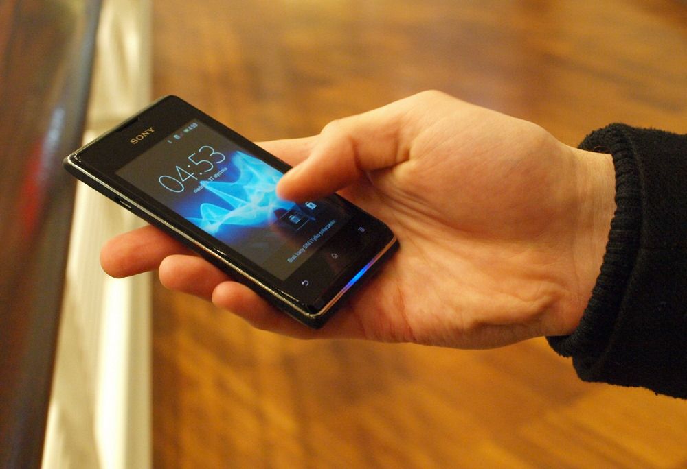 Sony Xperia E Dual - ekran kiepski, ale za to jest obsługa dwóch kart SIM [test] 7