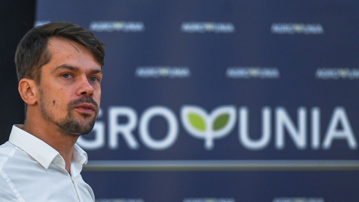 Michal Kolodziejczak, leader of AGROunion conservative agrarianist political movement in Poland, during a meeting with his supporters at Krakow's Avangarda restaurant.
On Saturday, August 27, 2022, in Krakow, Lesser Poland Voivodeship, Poland. (Photo by Artur Widak/NurPhoto via Getty Images)