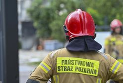 Pożar pod Warszawą. Dach hali zapadł się do środka