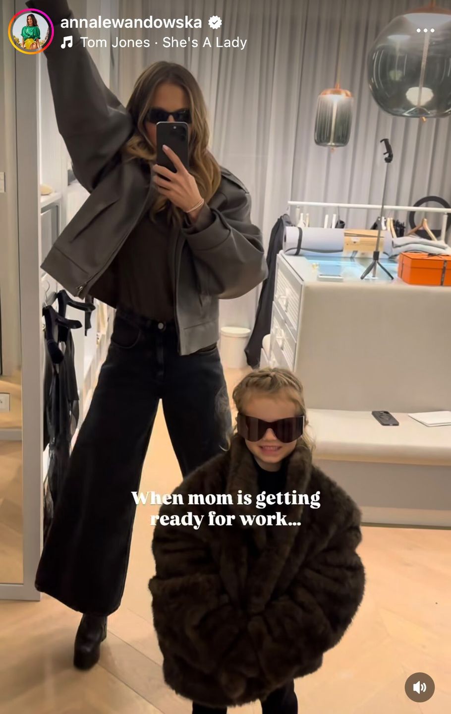 Anna Lewandowska z córką Laurą bawią się modą