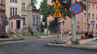 Remont ulicy Działkowej w Legnicy. Prace obejmują około 600-metrowy odcinek, zdjęcia
