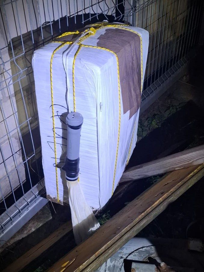 Łosice: Udaremniony przemyt papierosów balonem