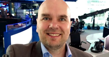 Cezary Grochot zniknął z "Faktów". Co dzieje się z reporterem?