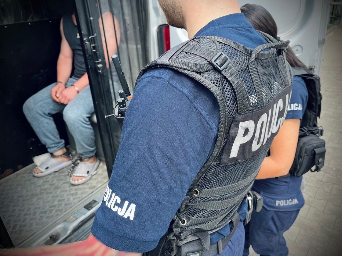 Pijany wandal uszkodził kilka aut
