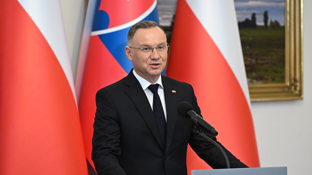 Warszawa, 04.07.2024. Prezydent RP Andrzej Duda podczas wspólnej konferencji prasowej z prezydentem Republiki Słowackiej Peterem Pellegrinim w Pałacu Prezydenckim w Warszawie, 4 bm. (jm) PAP/Radek Pietruszka