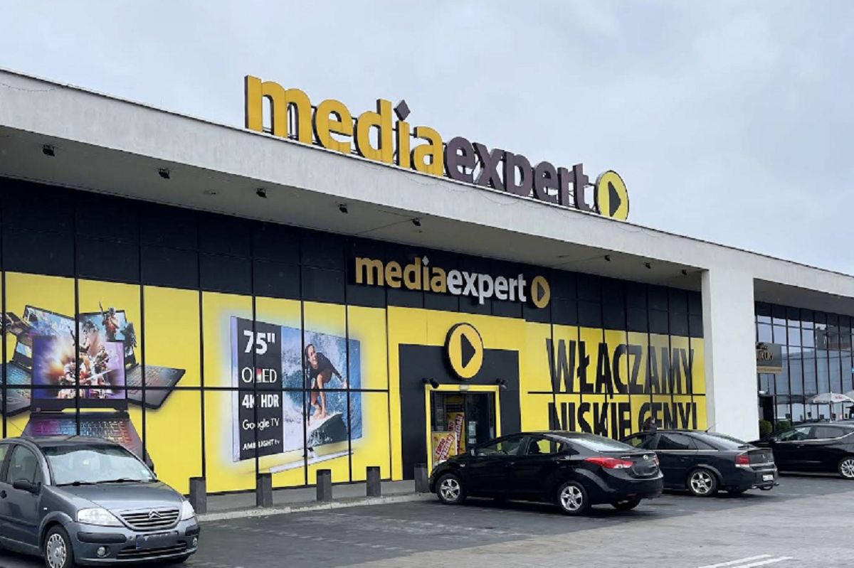 1999 zł za laptopa. Duża obniżka w Media Expert