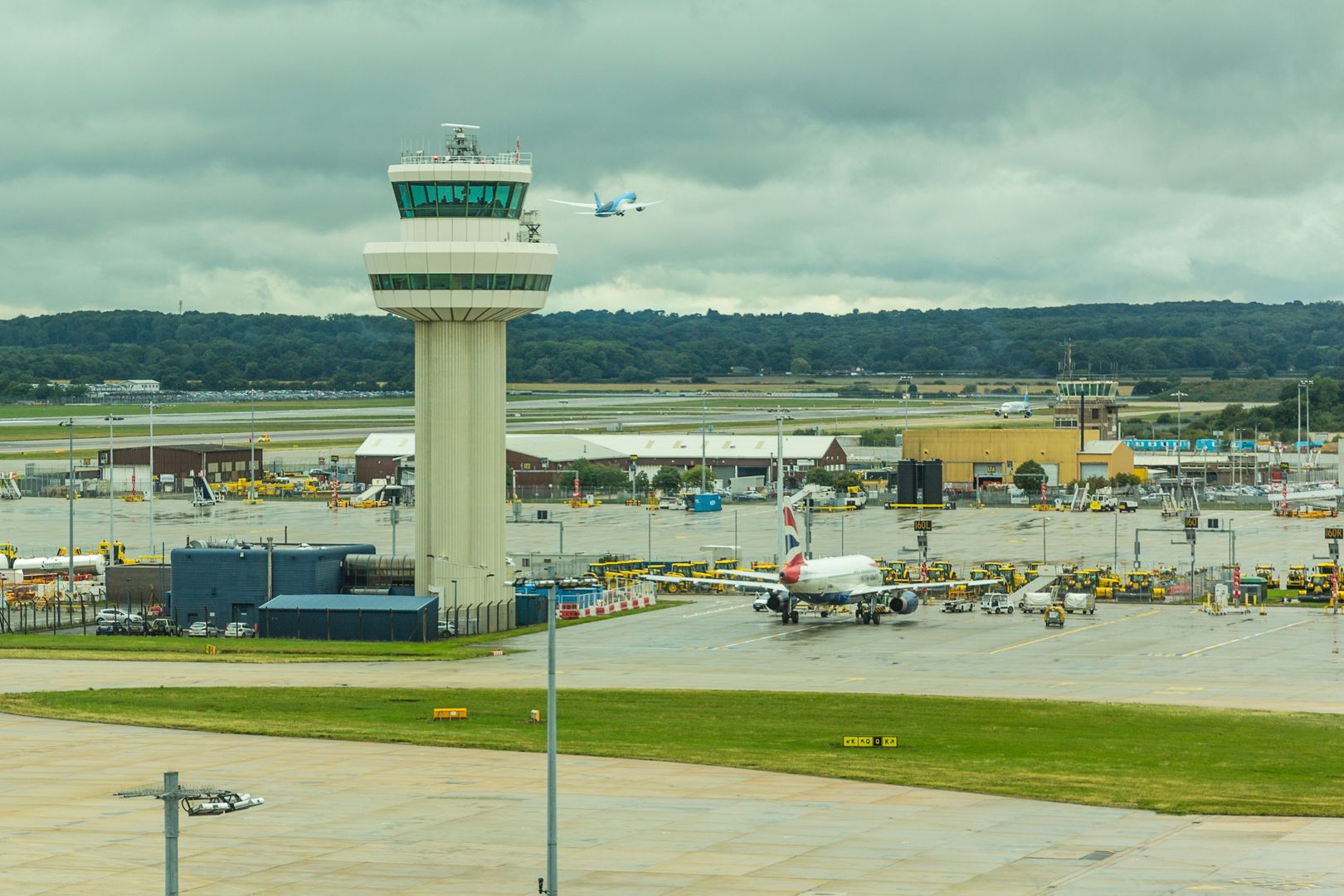 Pasażer bez biletu wsiadł do samolotu na lotnisku Gatwick