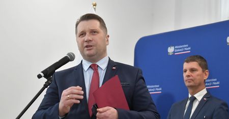 Zaskakująca deklaracja Czarnka. "Wymagania obniżone o 20-25 proc."