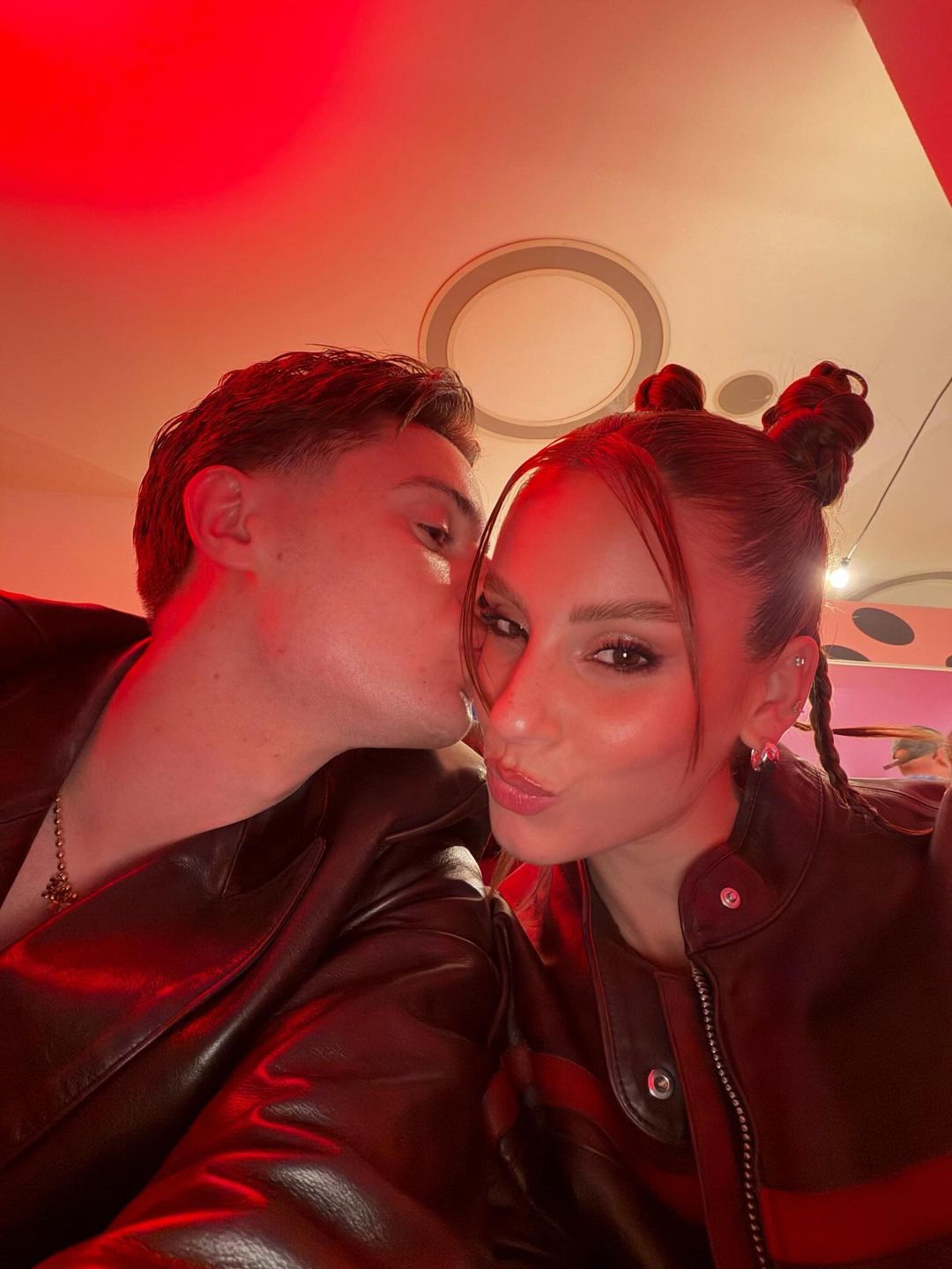 Nicola Zalewski i Emily Pallini