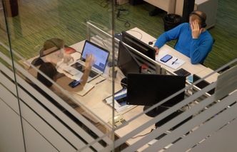 Rynek pracy opiera się pandemii. Te rzeczy decydują o tym, jak radzą sobie firmy