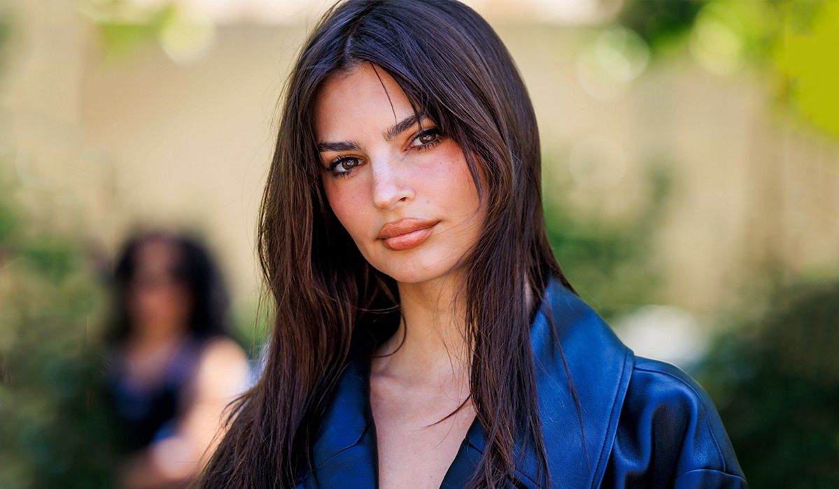 Nie ma nic do ukrycia. Ratajkowski w sukience, która nic nie zasłania