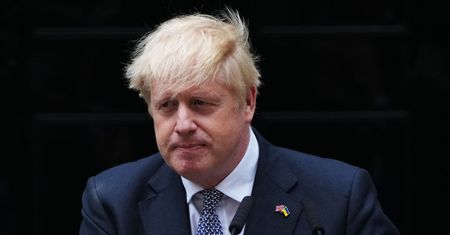 Boris Johnson chce pozostać premierem. "Wybory wygrałbym w cuglach"