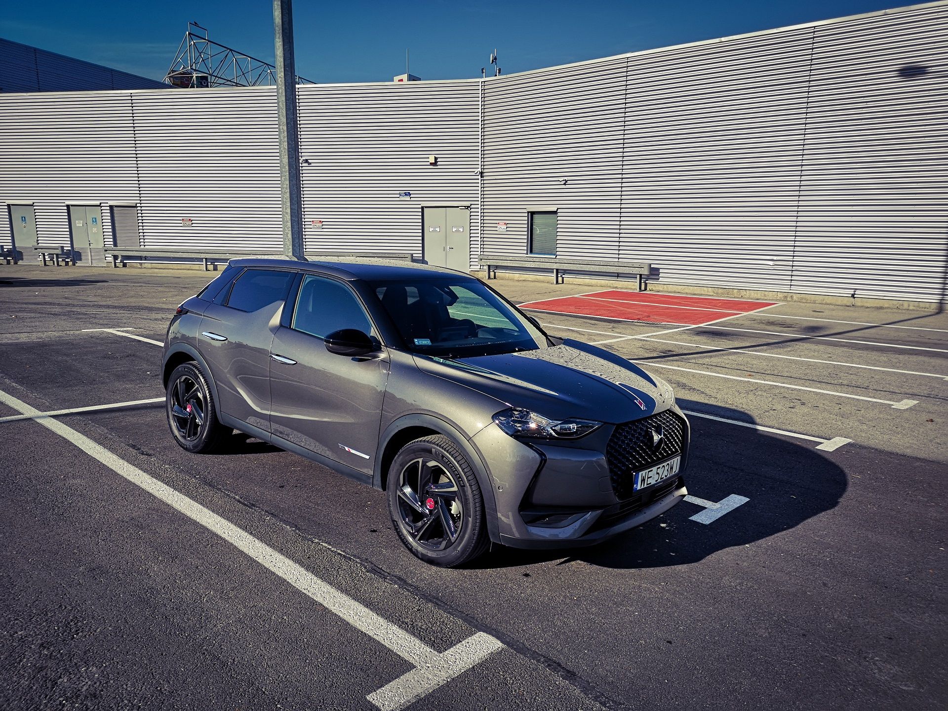 DS 3 Crossback: Rzut oka na system info-rozrywki, systemy wsparcia i bezpieczeństwa 2