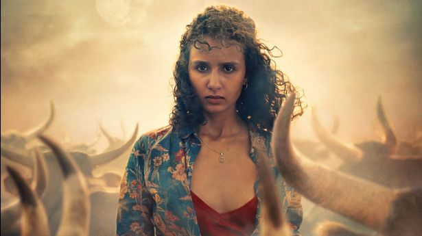 Oulaya Amamra jako Nejma w filmie "Zwierzę"