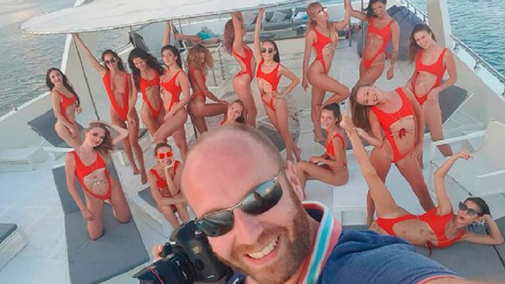 Organizator nagiej sesji w Dubaju przeprasza