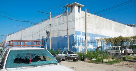 Szturm gangów na więzienia na Haiti. 4 tys. przestępców na wolności
