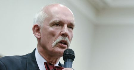 Miał więcej fanów niż Andrzej Duda. To koniec. Korwina-Mikke wyleciał Facebooka