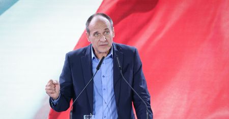 Kukiz krytykuje Polaków. "Dali się zrobić w konia"
