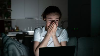 Social media w trybie wojny. Jak chronić głowę w czasie kryzysu?