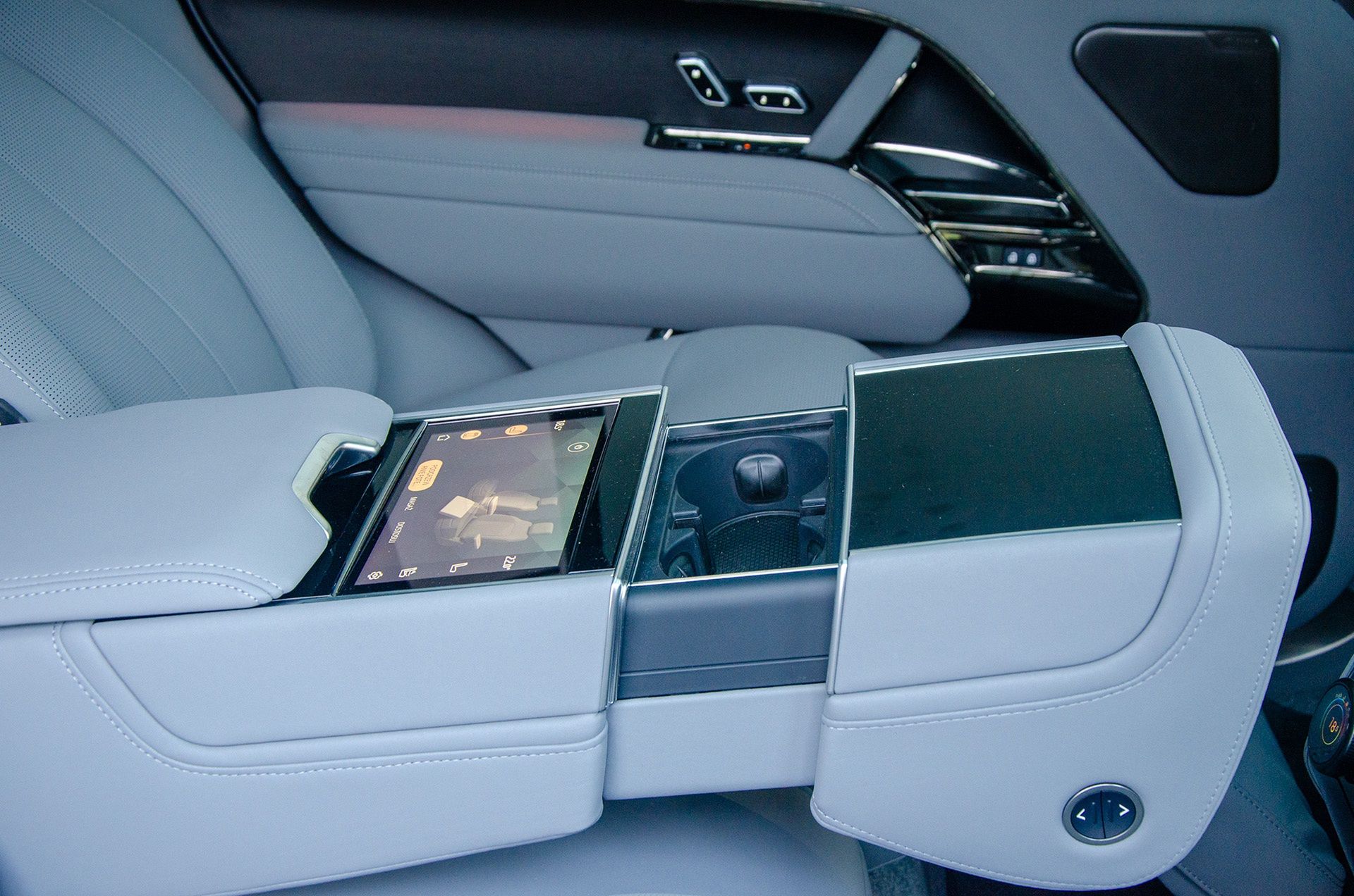 Range Rover P615 LWB