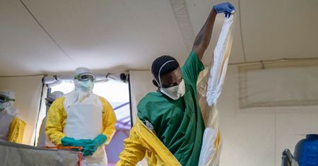 Ebola w DRK zbiera żniwo. Tysiące zakażonych. Testy szczepionki