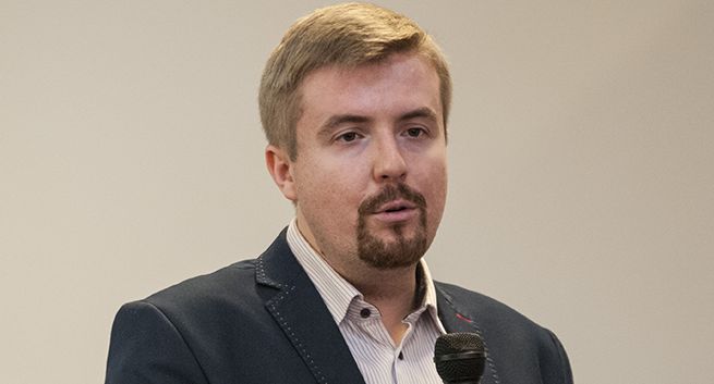 Tomasz Gackowski: rolą dziennikarza jest dopytywać gościa, jeśli nie chce odpowiadać na jasno postawione pytania