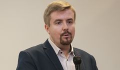 Tomasz Gackowski: rolą dziennikarza jest dopytywać gościa, jeśli nie chce odpowiadać na jasno postawione pytania