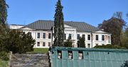 Trwa remont zabytkowego spichlerza przy pałacu w Samostrzelu. Prace także w samym pałacu