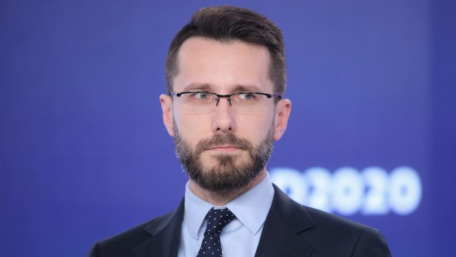 Wybory prezydenckie 2020. Sztab Andrzeja Dudy wytyka Rafałowi Trzaskowskiemu zmianę zdania w kwestii m.in. 500 plus