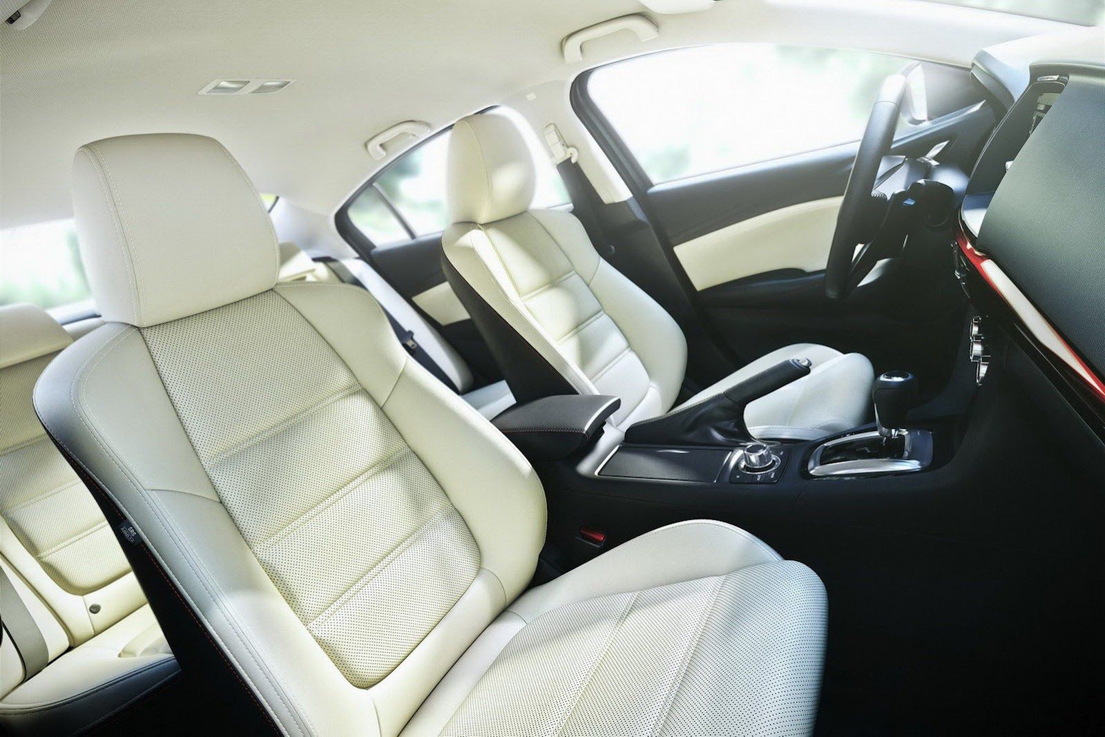 Mazda6 w najdrobniejszych detalach [galeria] 12