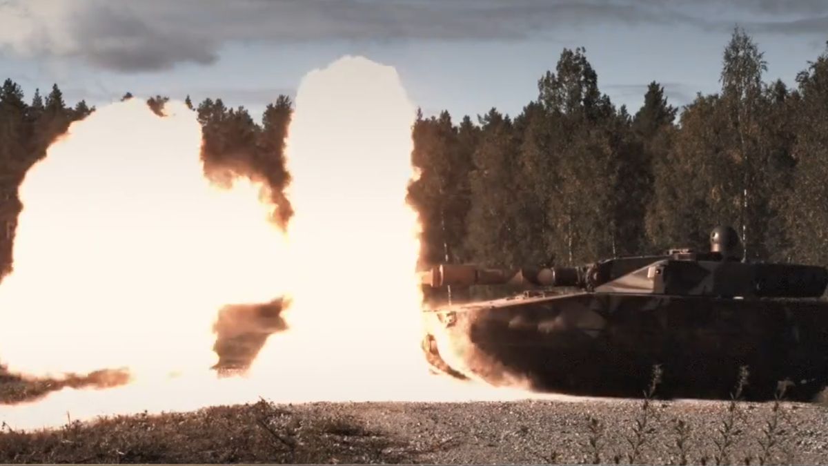 CV90120 podczas prób poligonowych.