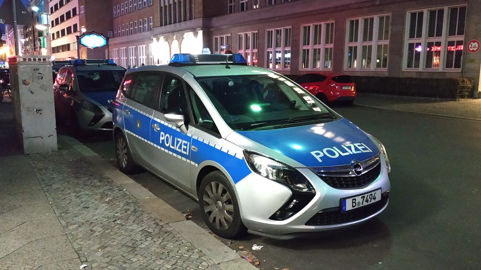 Bijatyka przed dyskoteką w Berlinie. 11 osób rannych 