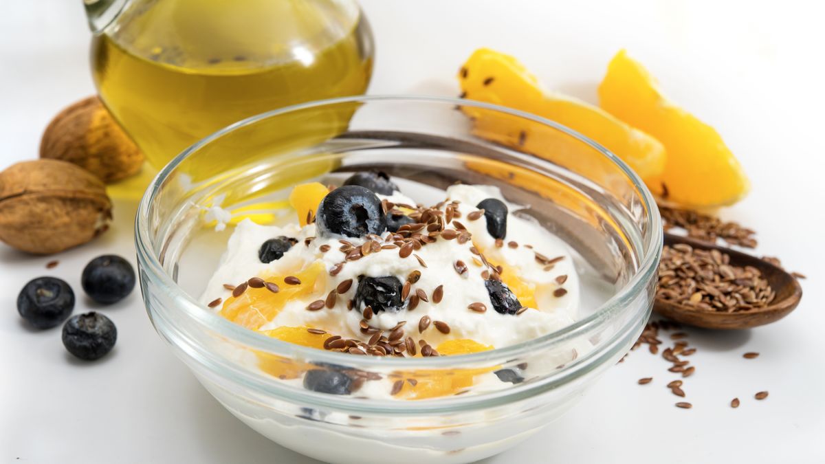 Te małe ziarenka najskuteczniejsze są na surowo. 