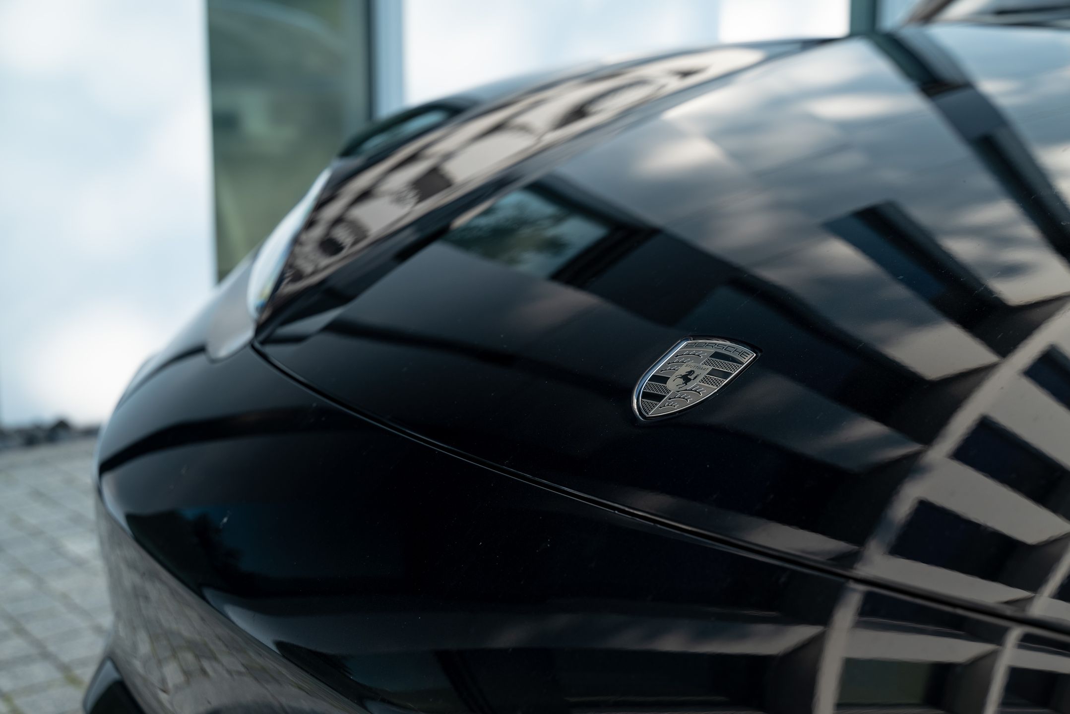 Porsche Macan Turbo EV