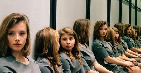 Ile dziewczynek widać na zdjęciu? Mało osób poda poprawną odpowiedź