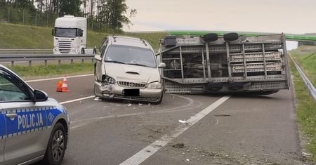 Ciągnął osobówką załadowaną lawetę. To nie mogło się dobrze skończyć