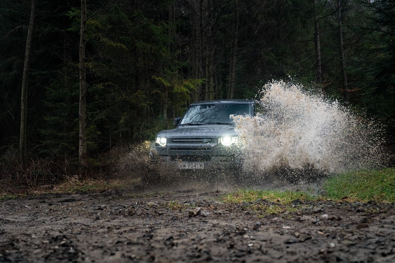 Land Rover pracuje nad małym Defenderem. Ma być konkurentem dla Mercedesa