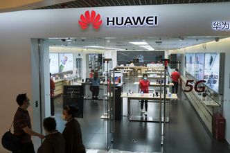 USA przedłużają sankcje wobec Huawei. Koncern twierdzi, że Stany "miażdżą firmy"