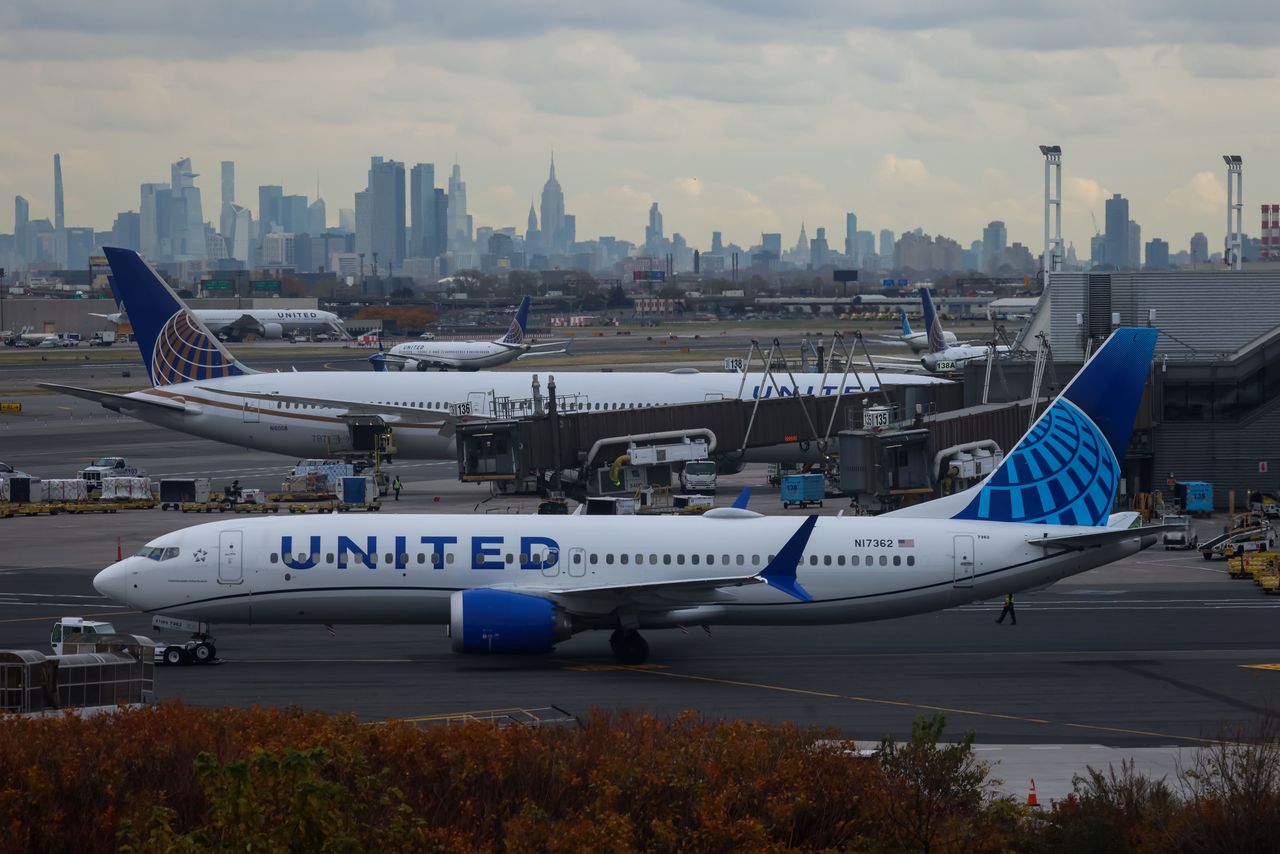 Najdłuższy shutdown w historii. Rząd USA szykuje ograniczenia lotów