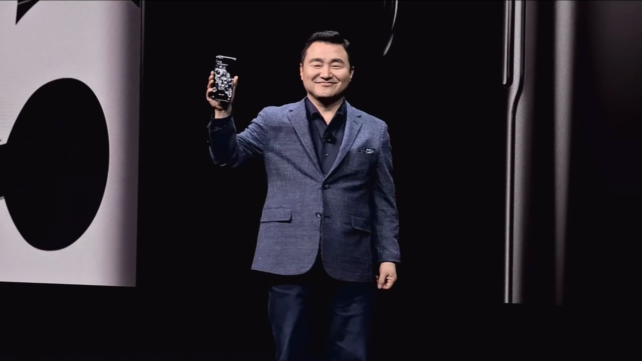 TM Roh na początku roku przejął kierownictwo nad Samsung Mobile