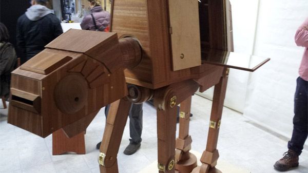 Czy to ulubiony mebel Dartha Vadera? 1