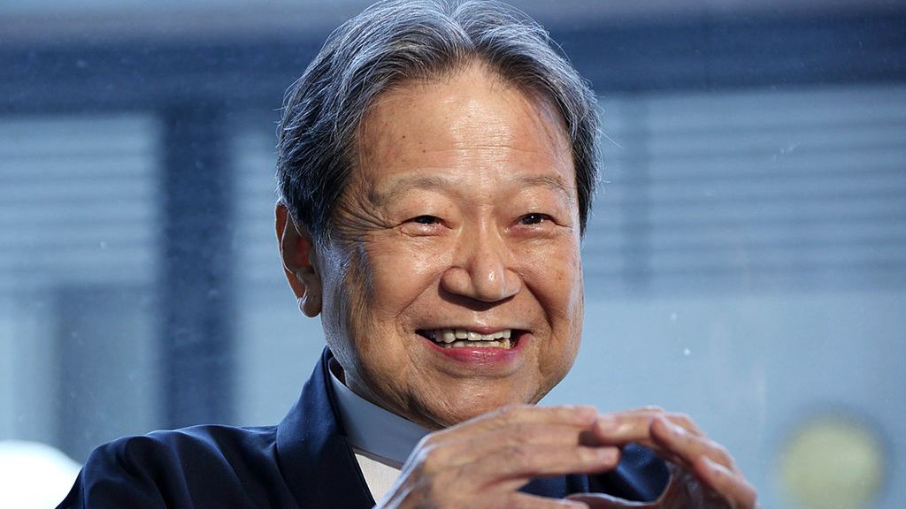 Takeda Confectionery Co. Founder Wahei Takeda Interview
Wahei Takeda, president and founder of Takeda Confectionery Co., speaks during an interview in Nagoya, Aichi Prefecture, Japan, on Tuesday, Aug. 26, 2014. Takeda, the Japanese cookie tycoon who became one of the nation's best-known individual investors, is selling most of his holdings to focus on companies seeking to deliver the best return on equity. Photographer: Tomohiro Ohsumi/Bloomberg via Getty Images
Bloomberg
ASIA; EAST ASIA; JAPAN, ASIAN; JAPANESE, BUSINESS; CORPORATION, CEO; CHIEF EXECUTIVE OFFICER, FOOD; FOODS; FOODMAKER, HORIZONTAL, INVEST; INVESTOR; INVESTING