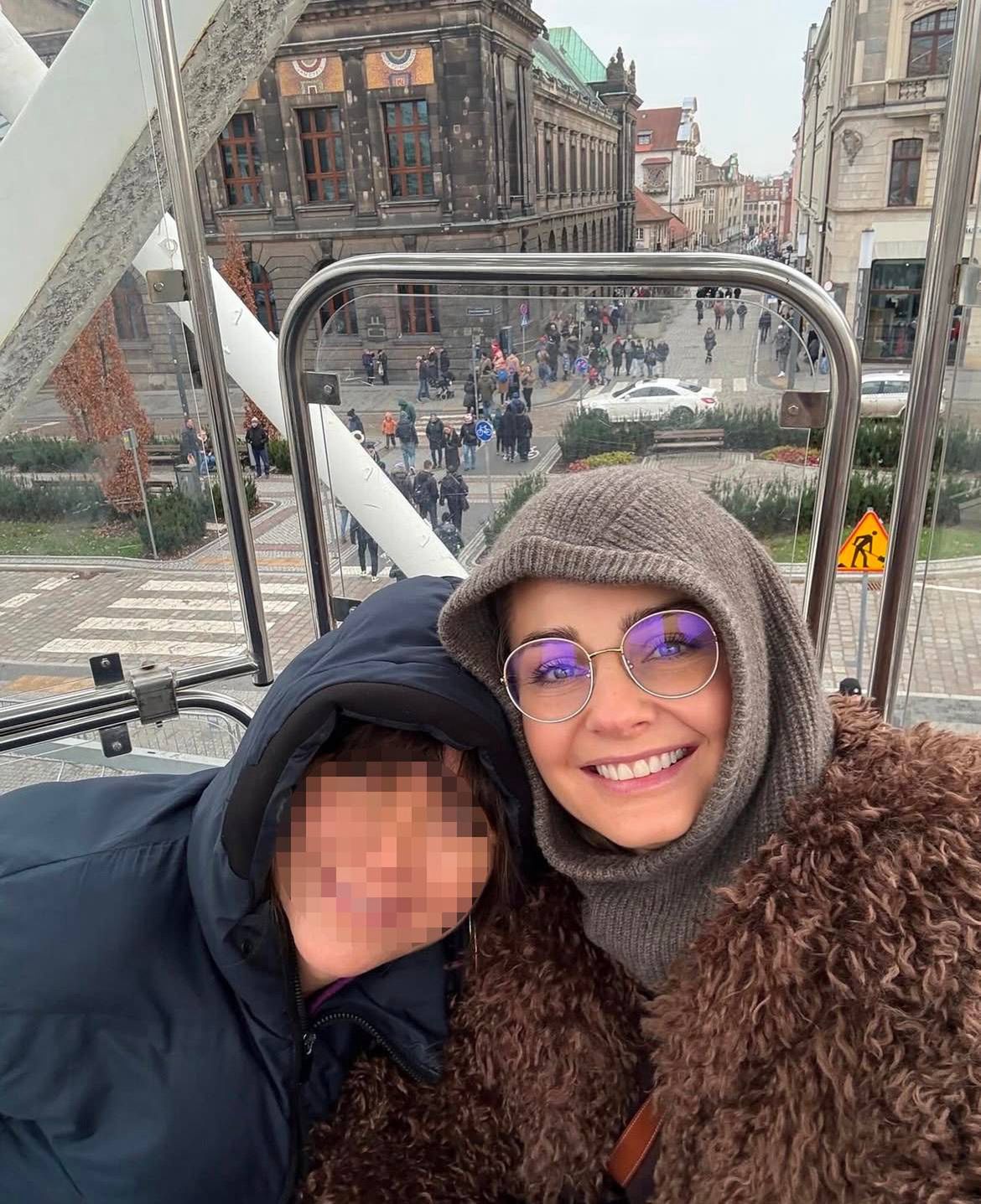 Małgorzata Socha podczas jarmarku świątecznego