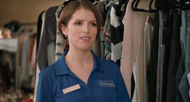 Anna Kendrick w nowej reklamie hoteli Hilton „Expect Better. Expect Hilton”(wideo)