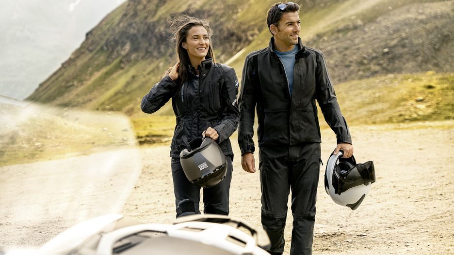 Nawet producenci motocykli oferują własne kurtki dopasowane stylistycznie do jednośladu